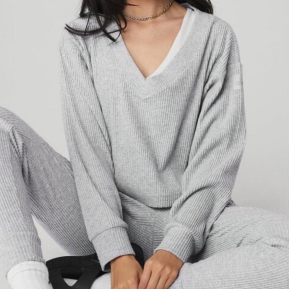 ALO Muse Ribbed V-Neck Sweater (Small) - Picture 2 of 6